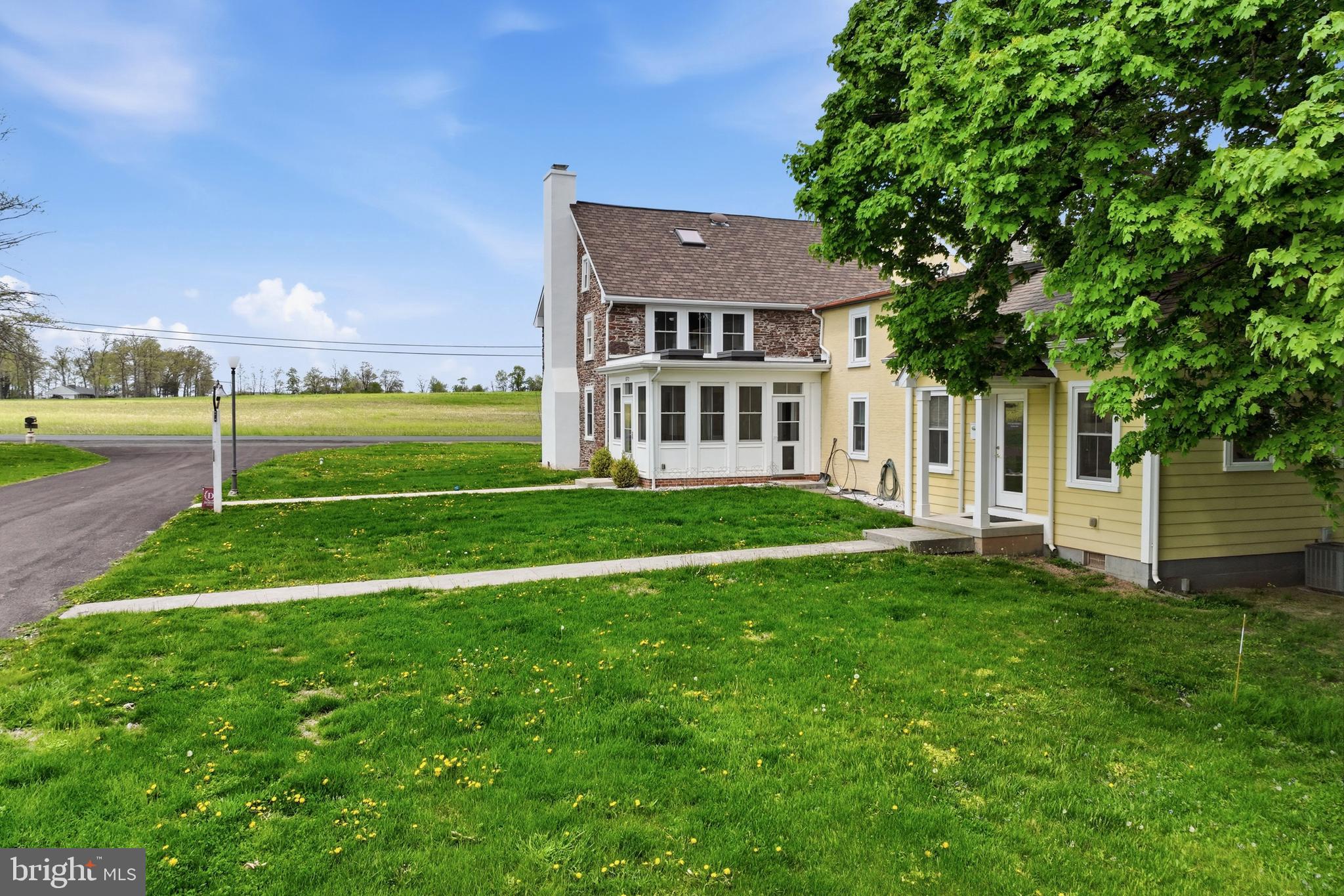 572 Halteman Road Souderton, PA 18964 - Photo 70 of 81 Side of home