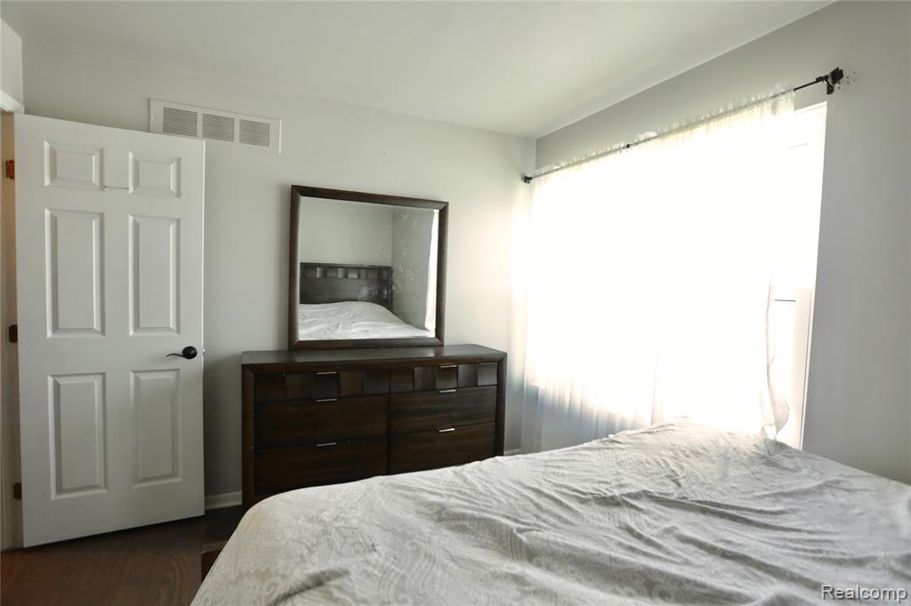 45587 Hanford Road Canton, MI 48187 - Photo 50 of 68 Gallery Image 50