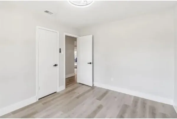 $2,000 | 3301 Winderemere Drive, Arlington, TX 76014