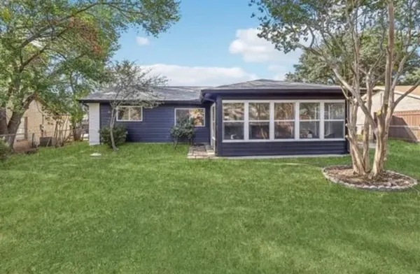 $2,000 | 3301 Winderemere Drive, Arlington, TX 76014