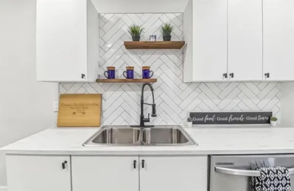 $2,000 | 3301 Winderemere Drive, Arlington, TX 76014