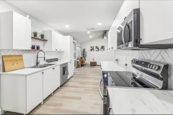 $2,000 | 3301 Winderemere Drive, Arlington, TX 76014