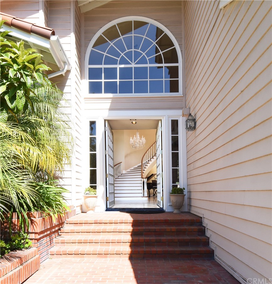 29010 Indian Valley Road Rancho Palos Verdes, CA 90275 - Photo 2 of 44 Gallery Image 2
