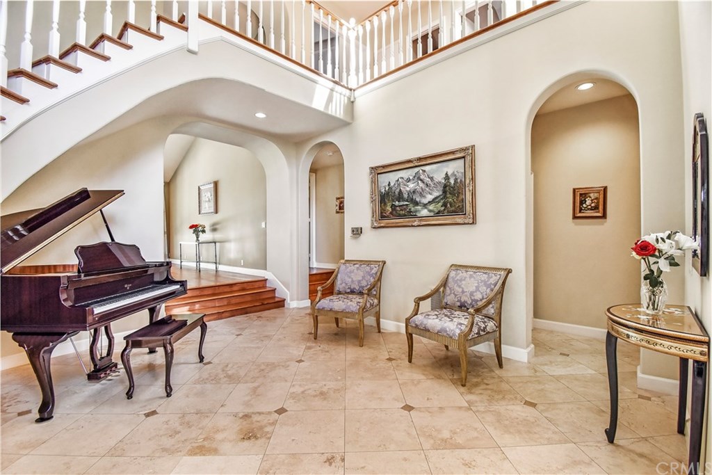 29010 Indian Valley Road Rancho Palos Verdes, CA 90275 - Photo 4 of 44 Gallery Image 4