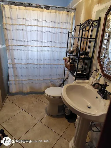 $155,500 | 2920 West Old Andrew Johnson Highway, Strawberry Plains, TN 37871