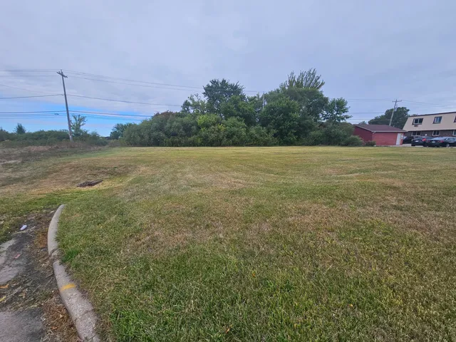 $87,000 | 3128 85th Street, Kenosha, WI 53142