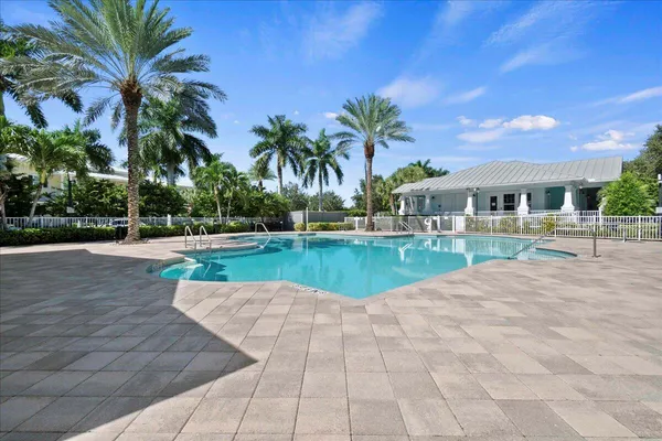 $555,000 | 1108 South Community Drive, Jupiter, FL 33458