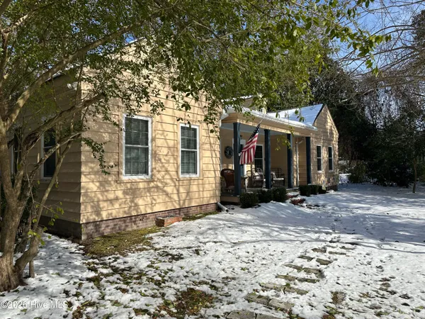 $2,300 | 114 East 12th Street, Washington, NC 27889