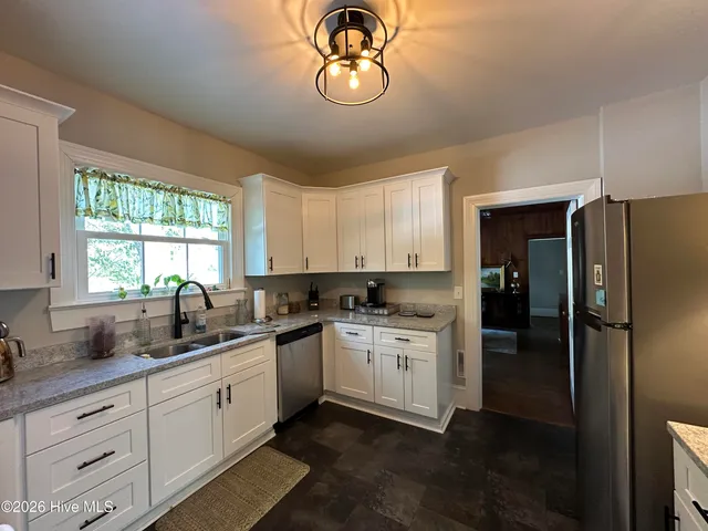 $2,200 | 114 East 12th Street, Washington, NC 27889