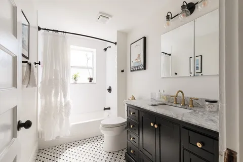 $1,200,000 | 20 Potosi Street, Boston, MA 02122