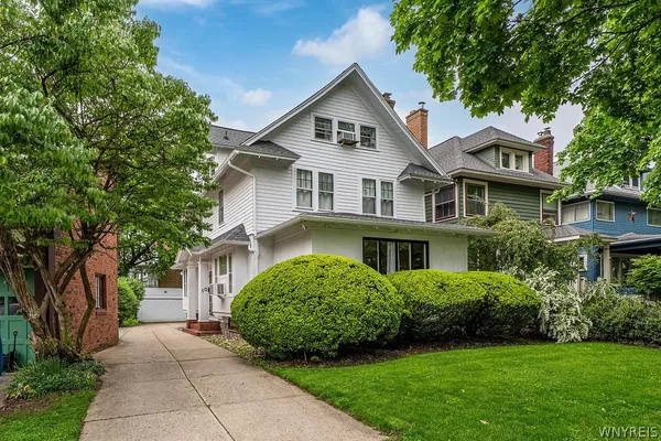 $2,500 | 10 Summit Avenue, Buffalo, NY 14214