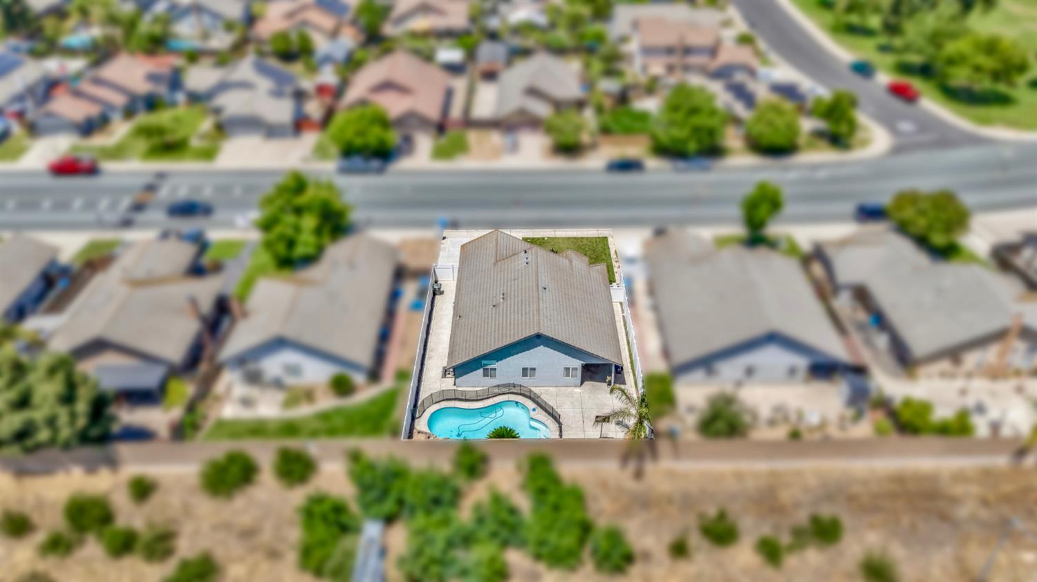 628 Mission Ridge Drive Manteca, CA 95337 - Photo 2 of 26