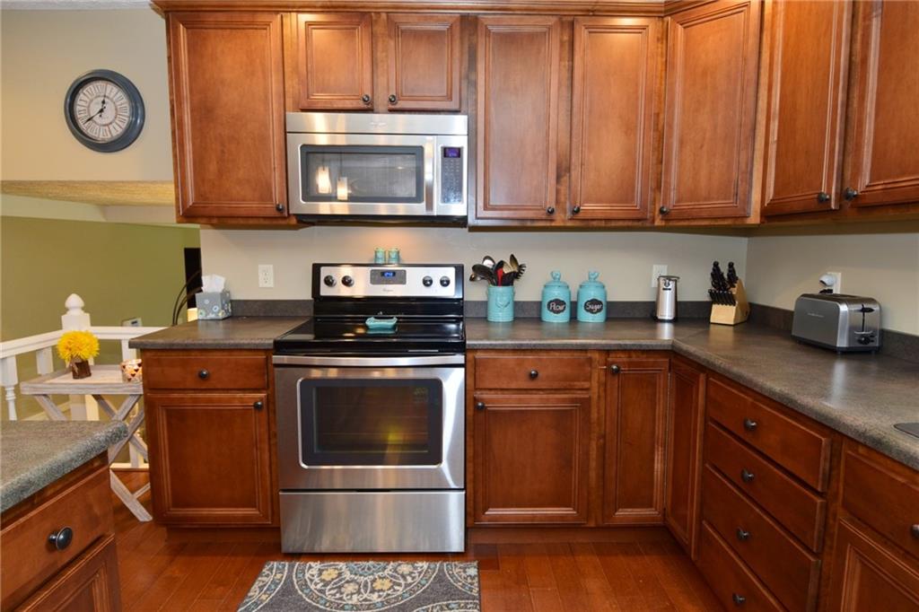 525 Cobblestone Road Avon, IN 46123 - Photo 19 of 48 Gallery Image 19