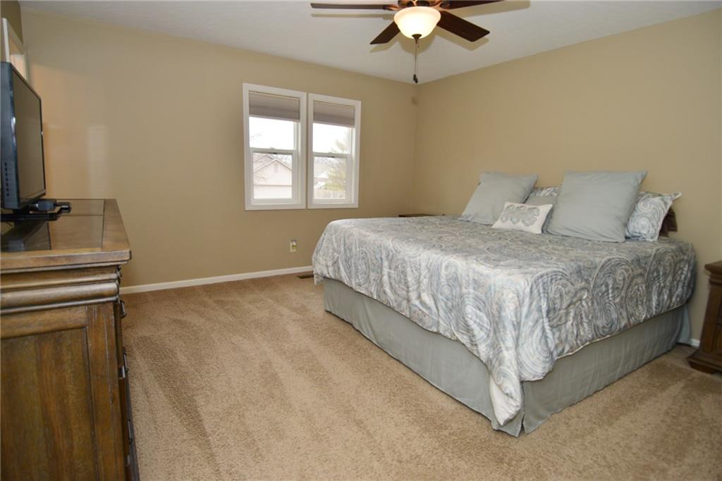 525 Cobblestone Road Avon, IN 46123 - Photo 32 of 48 Gallery Image 32