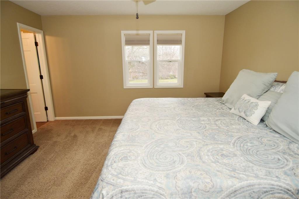 525 Cobblestone Road Avon, IN 46123 - Photo 33 of 48 Gallery Image 33