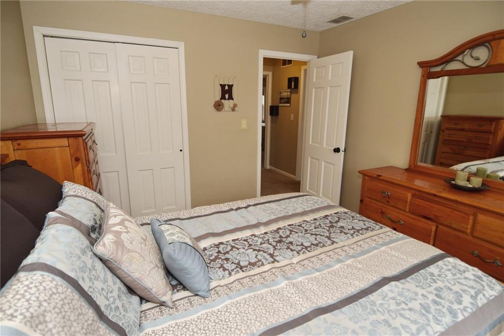 525 Cobblestone Road Avon, IN 46123 - Photo 40 of 48 Gallery Image 40