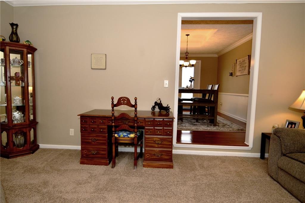 525 Cobblestone Road Avon, IN 46123 - Photo 8 of 48 Gallery Image 8