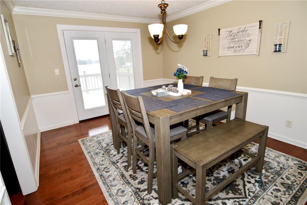 525 Cobblestone Road Avon, IN 46123 - Photo 10 of 48 Gallery Image 10