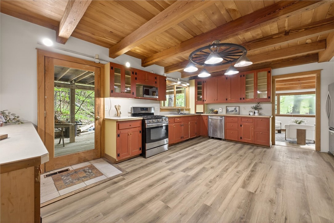 7733 Lower Fishers Road Victor, NY 14564 - Photo 11 of 50