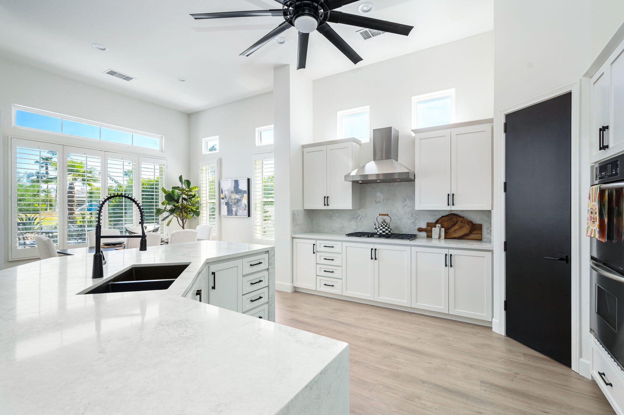 10 Vía Verde Rancho Mirage, CA 92270 - Photo 12 of 40 25-web-or-mls-CB_Vail_OPMG_1023_025