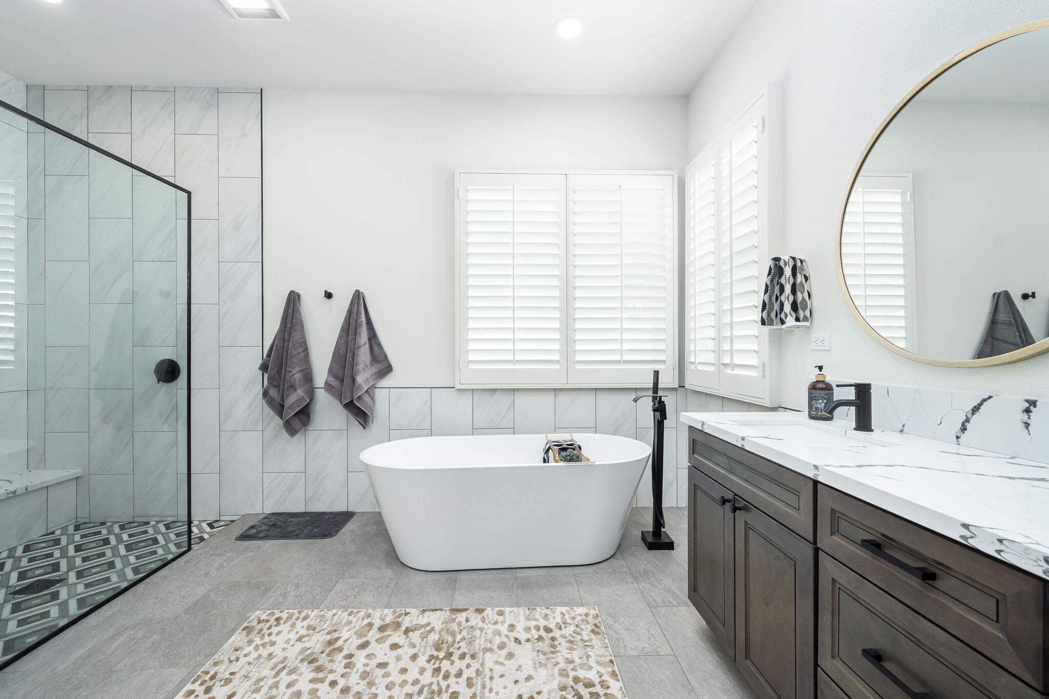 10 Vía Verde Rancho Mirage, CA 92270 - Photo 18 of 40 primary bathroom