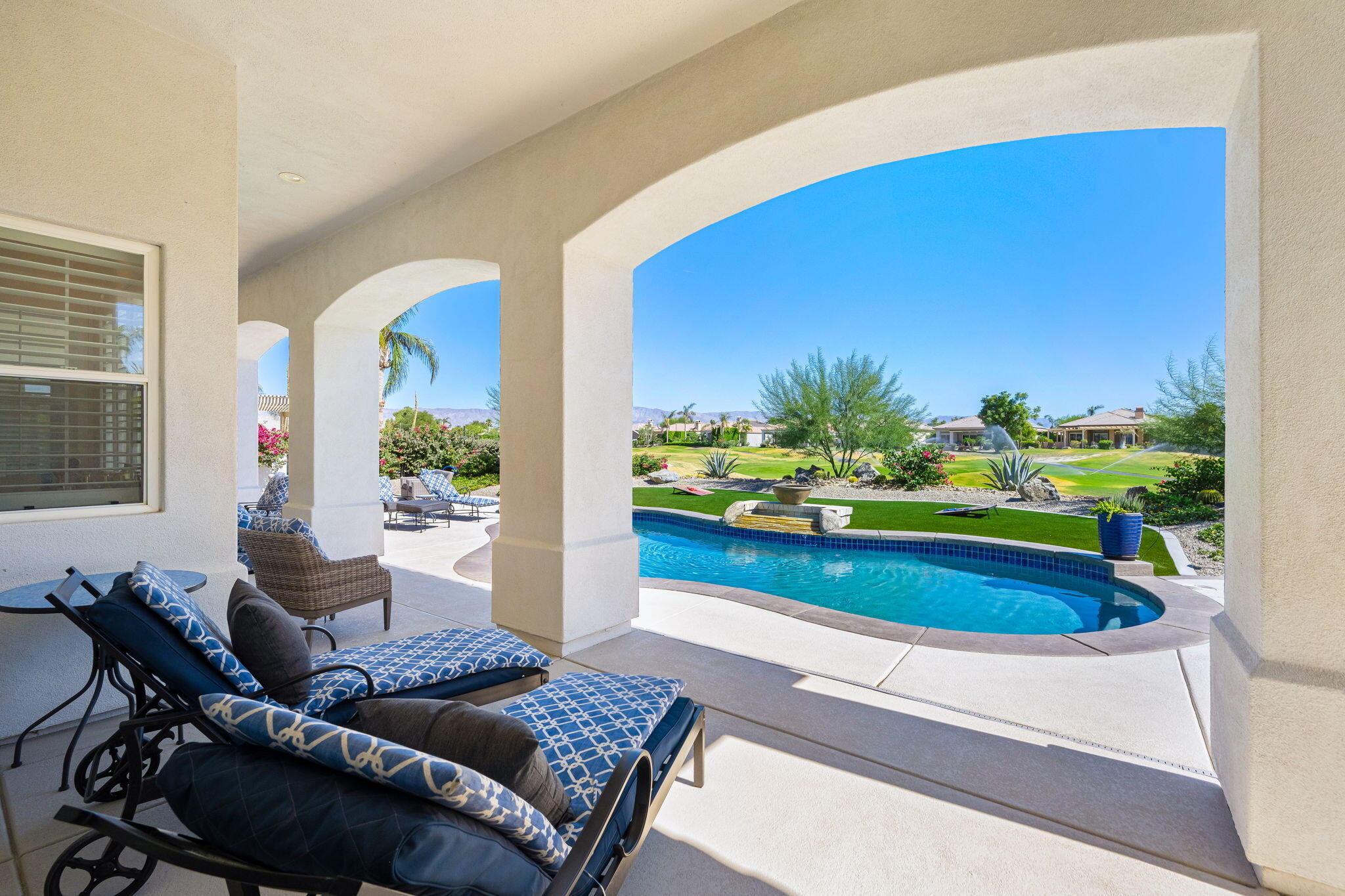 10 Vía Verde Rancho Mirage, CA 92270 - Photo 34 of 40 33-web-or-mls-CB_Vail_OPMG_1023_033