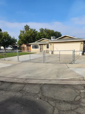 $338,000 | 4935 East Kerckhoff Avenue, Fresno, CA 93727