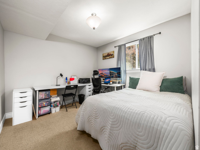 523 Mountain View Road Centerville, UT 84014 - Photo 19 of 33 Carpeted bedroom featuring an office area