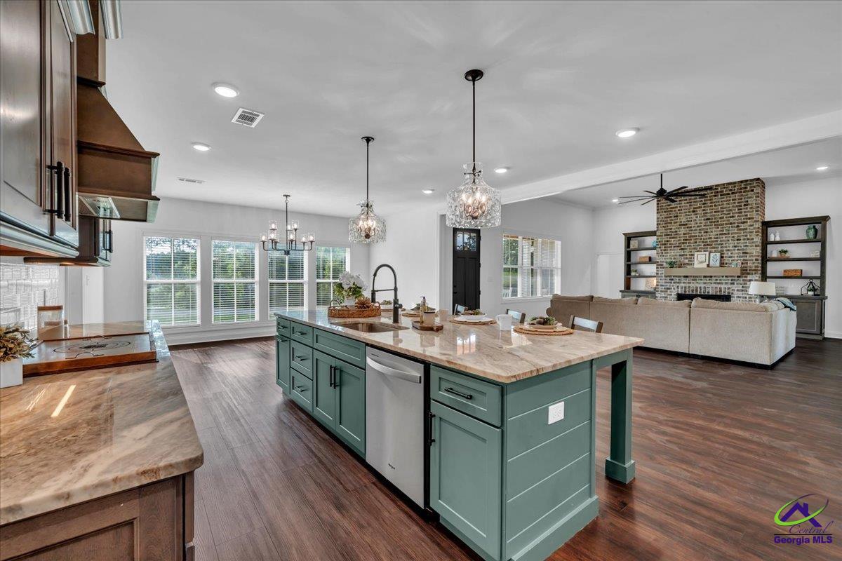 4045 Roundtop Circle Perry, GA 31069 - Photo 12 of 73 Gallery Image 12