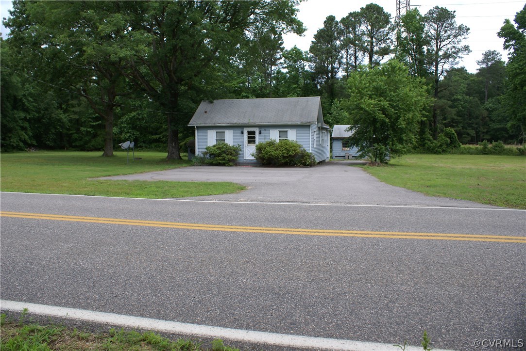 618 Enon Church Road Chester, VA 23836 - Photo 9 of 17 Gallery Image 9