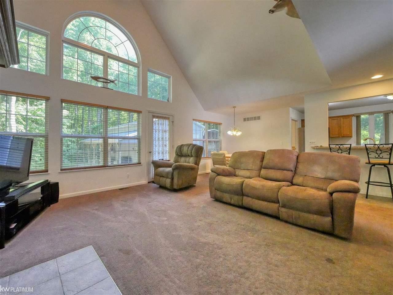 8538 Smiths Creek Road Goodells, MI 48027 - Photo 11 of 34 50085211-10.JPG