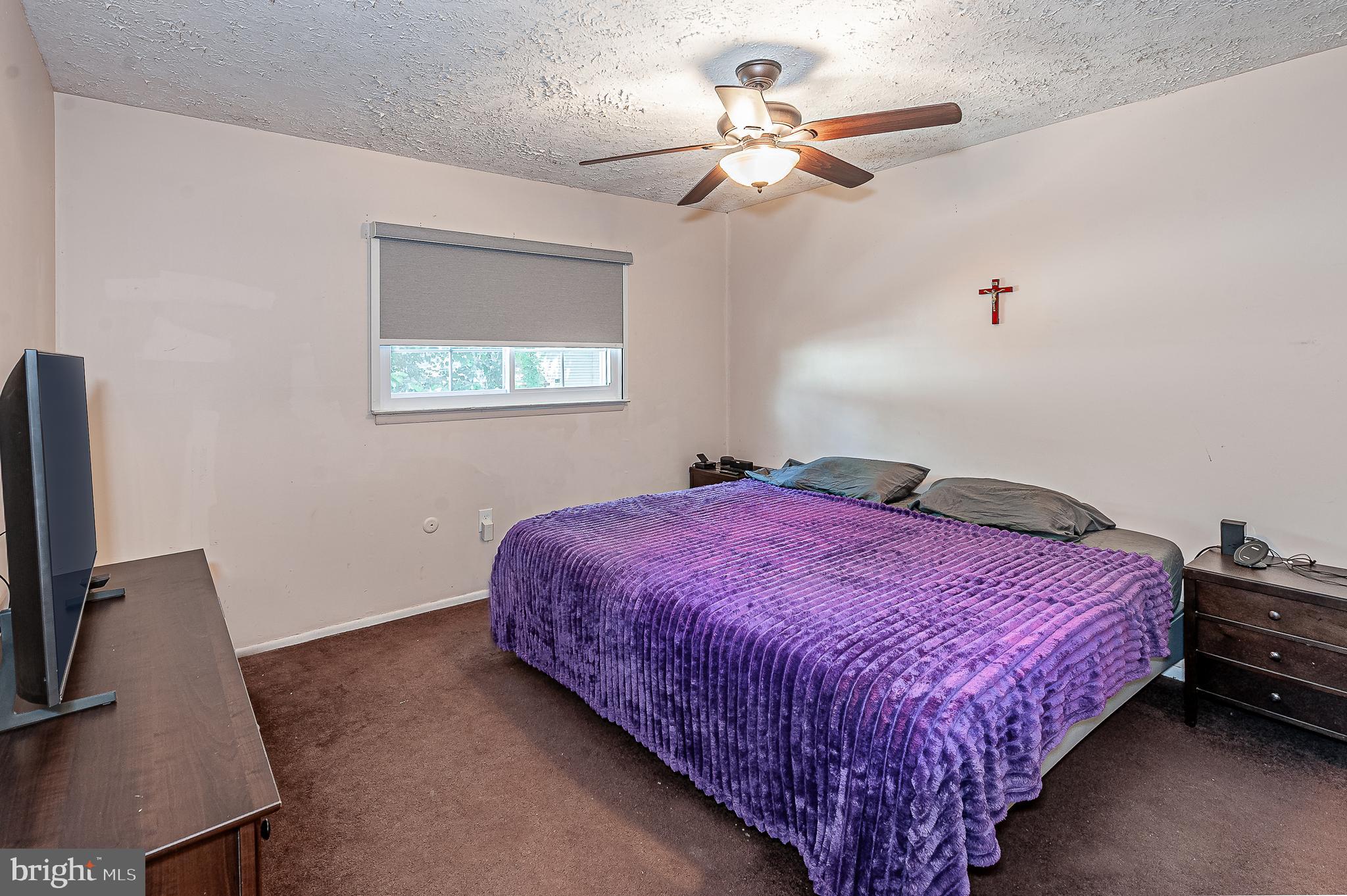 41 Noble Road Sicklerville, NJ 08081 - Photo 15 of 18 a bedroom with bed and a window