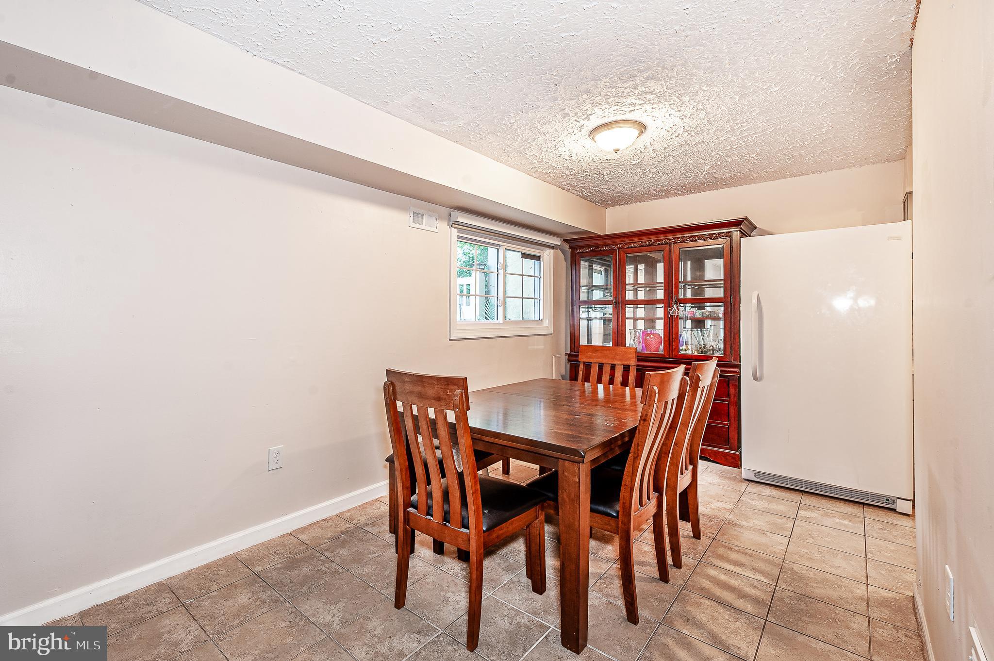 41 Noble Road Sicklerville, NJ 08081 - Photo 8 of 18 a view of a dining room with furniture and window