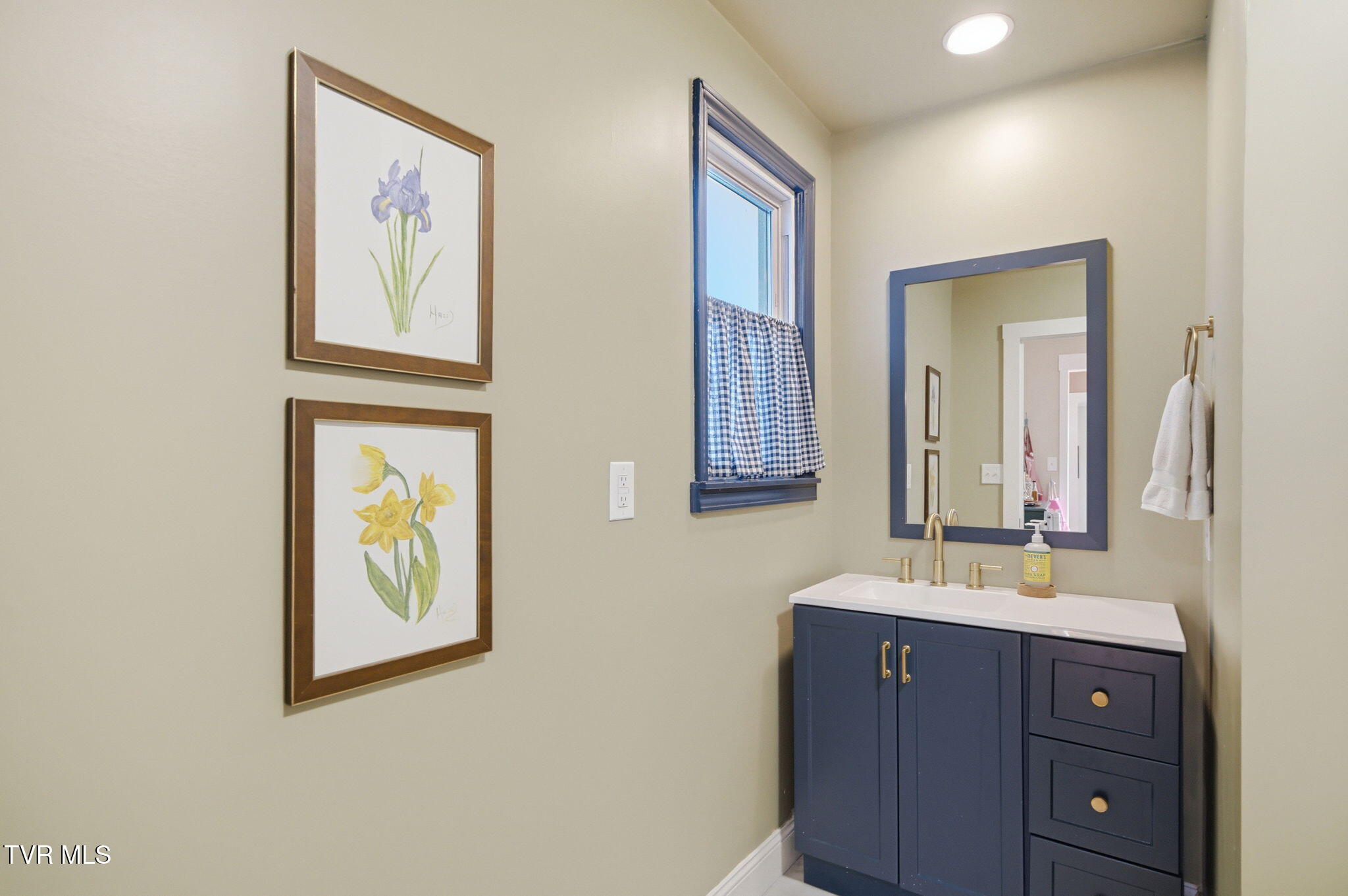 250 5 Oaks Road Jonesborough, TN 37659 - Photo 17 of 48 49-web-or-mls-037_DSC04963