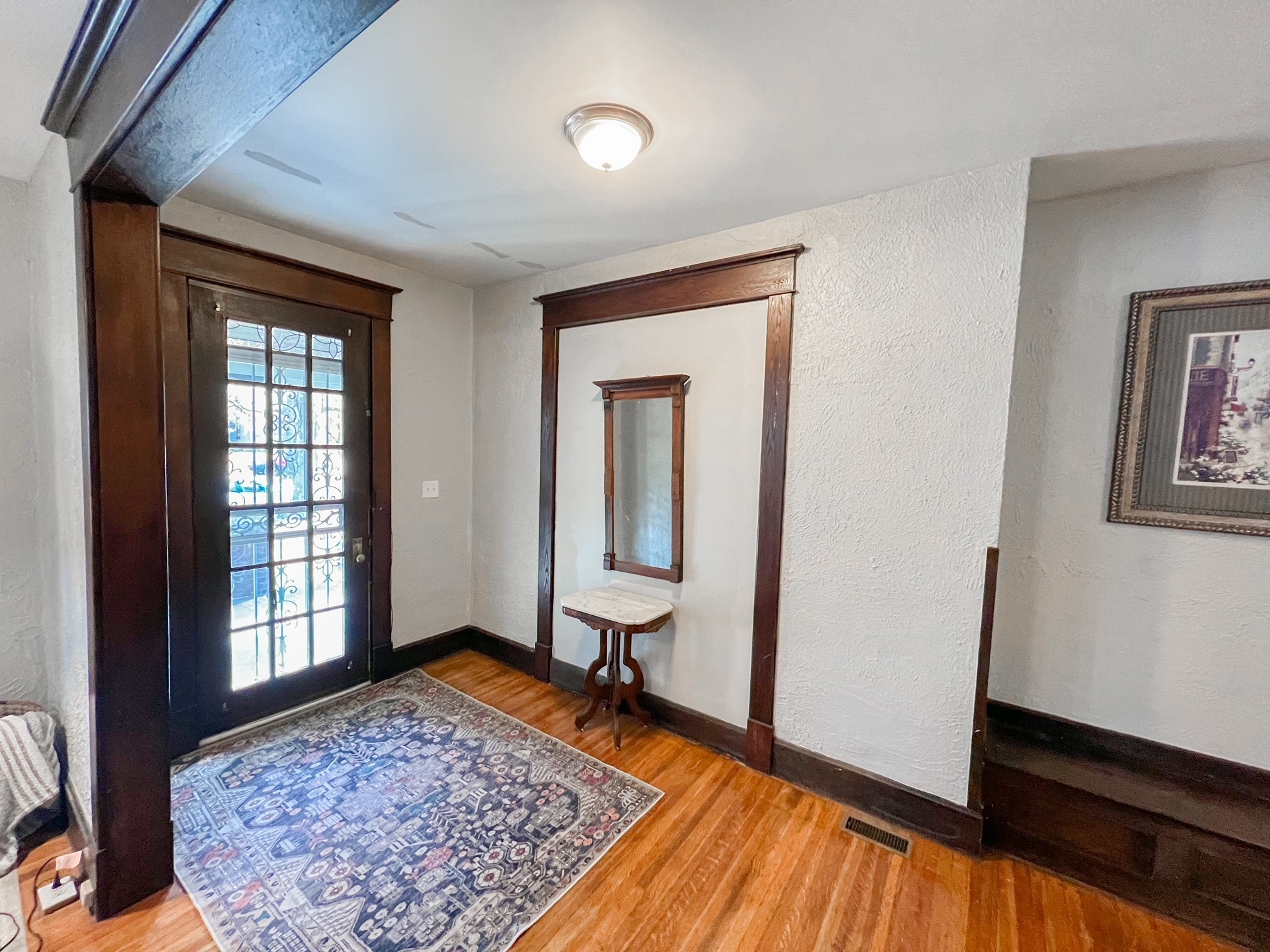 982 Woodruff Pl E Drive Indianapolis, IN 46201 - Photo 3 of 45