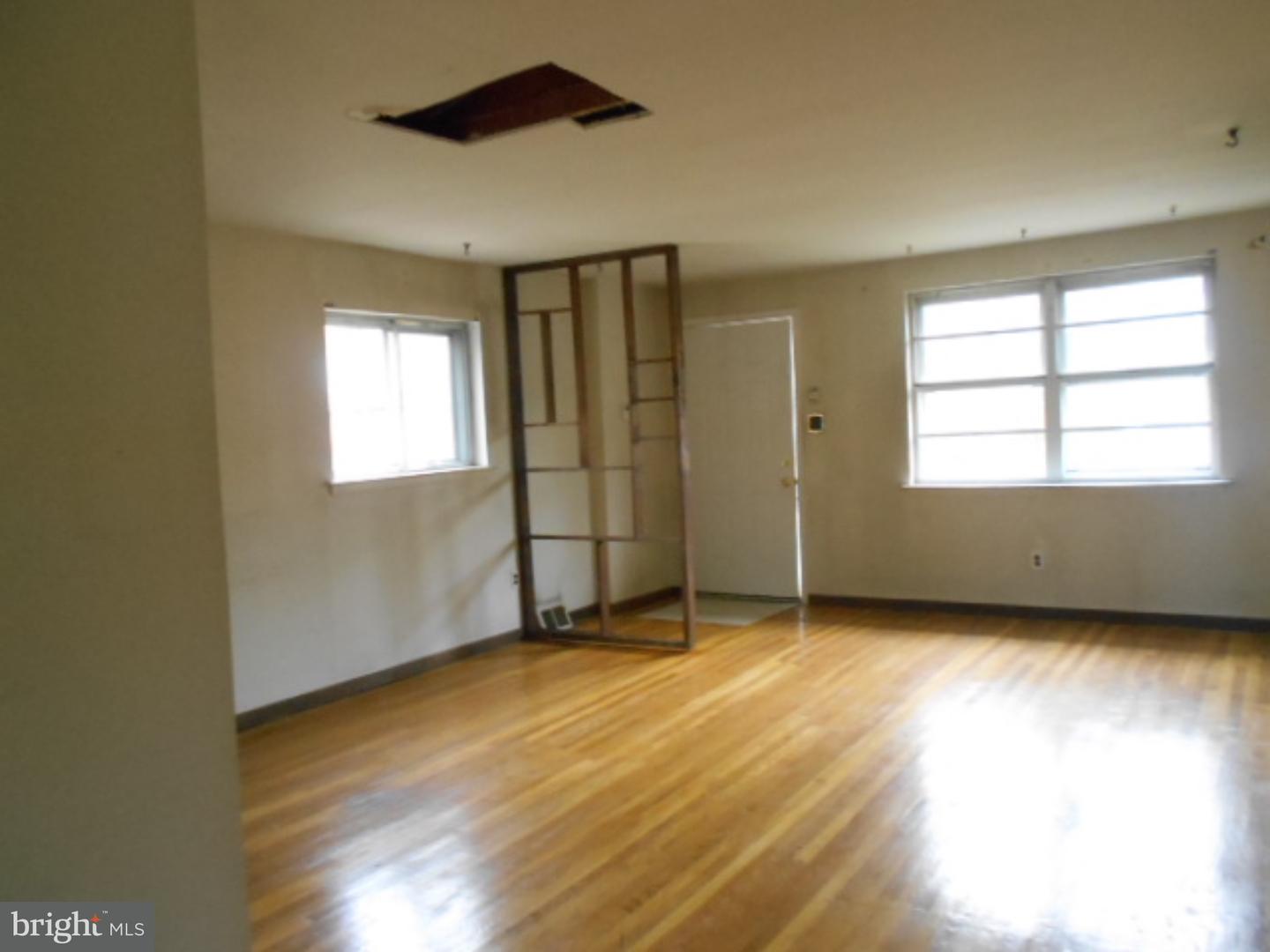 1448 Rainer Road Brookhaven, PA 19015 - Photo 5 of 15 Living Room