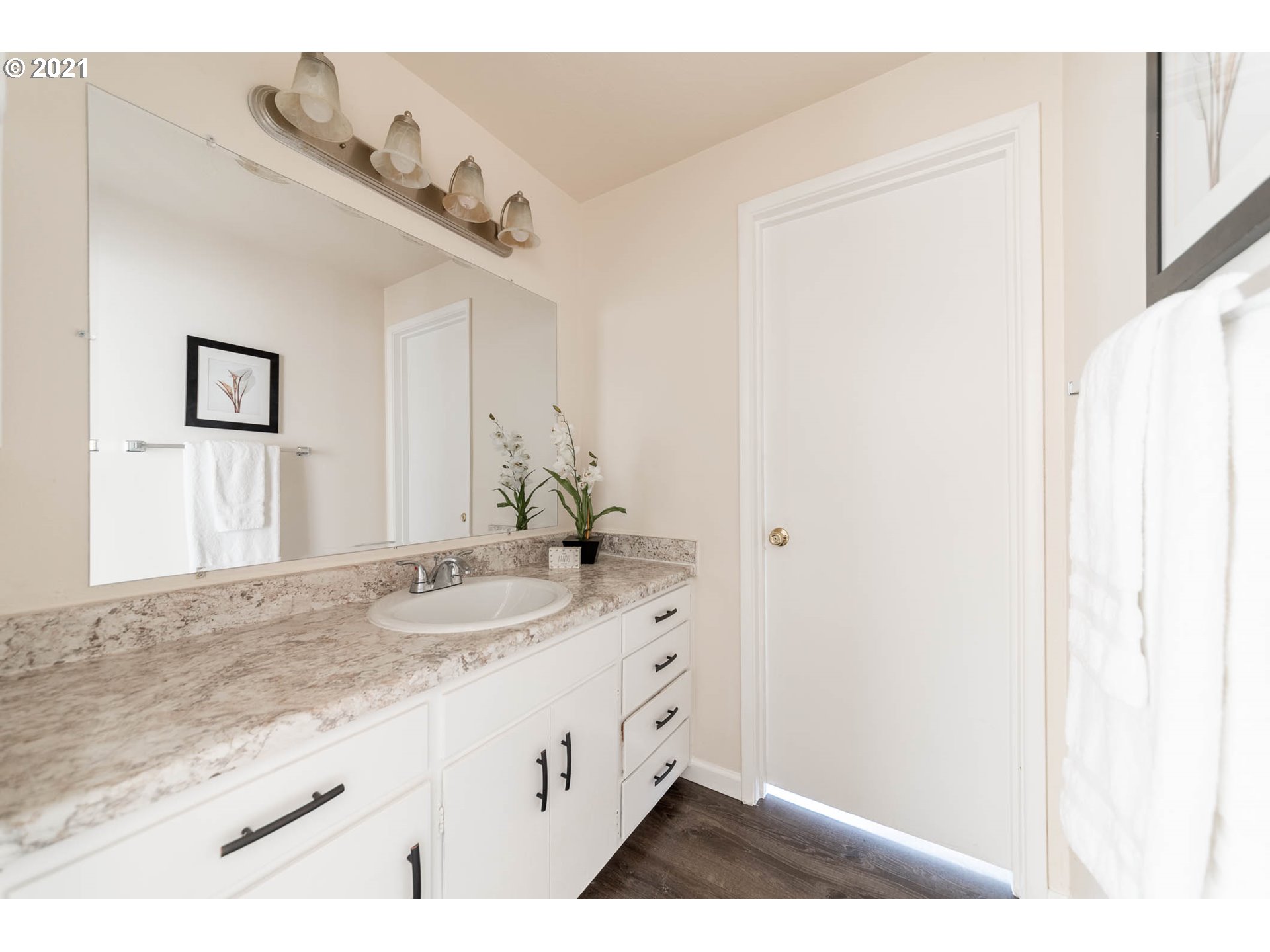3518 Crocker Road Eugene, OR 97404 - Photo 12 of 27 Gallery Image 12