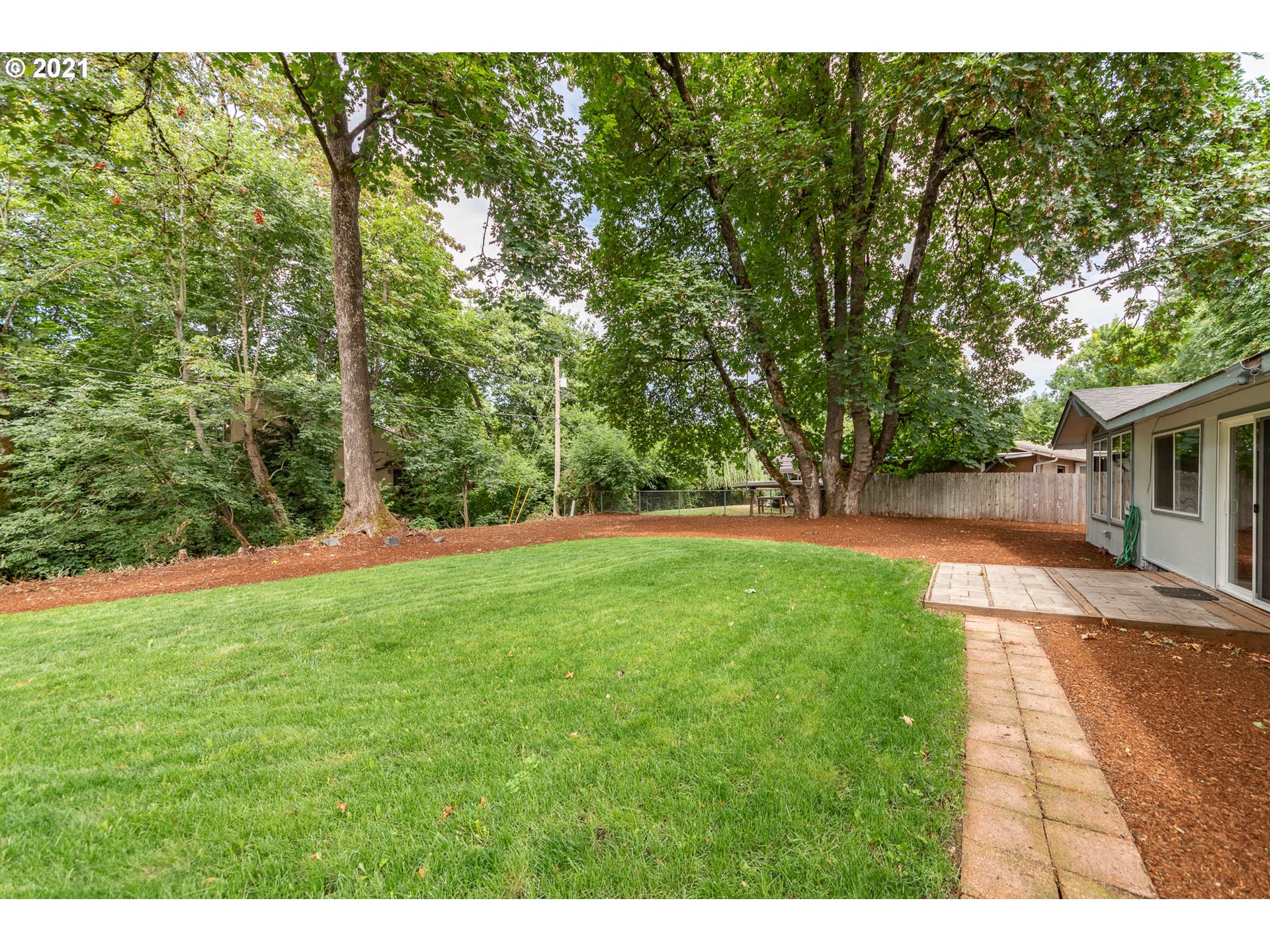 3518 Crocker Road Eugene, OR 97404 - Photo 24 of 27 Gallery Image 24