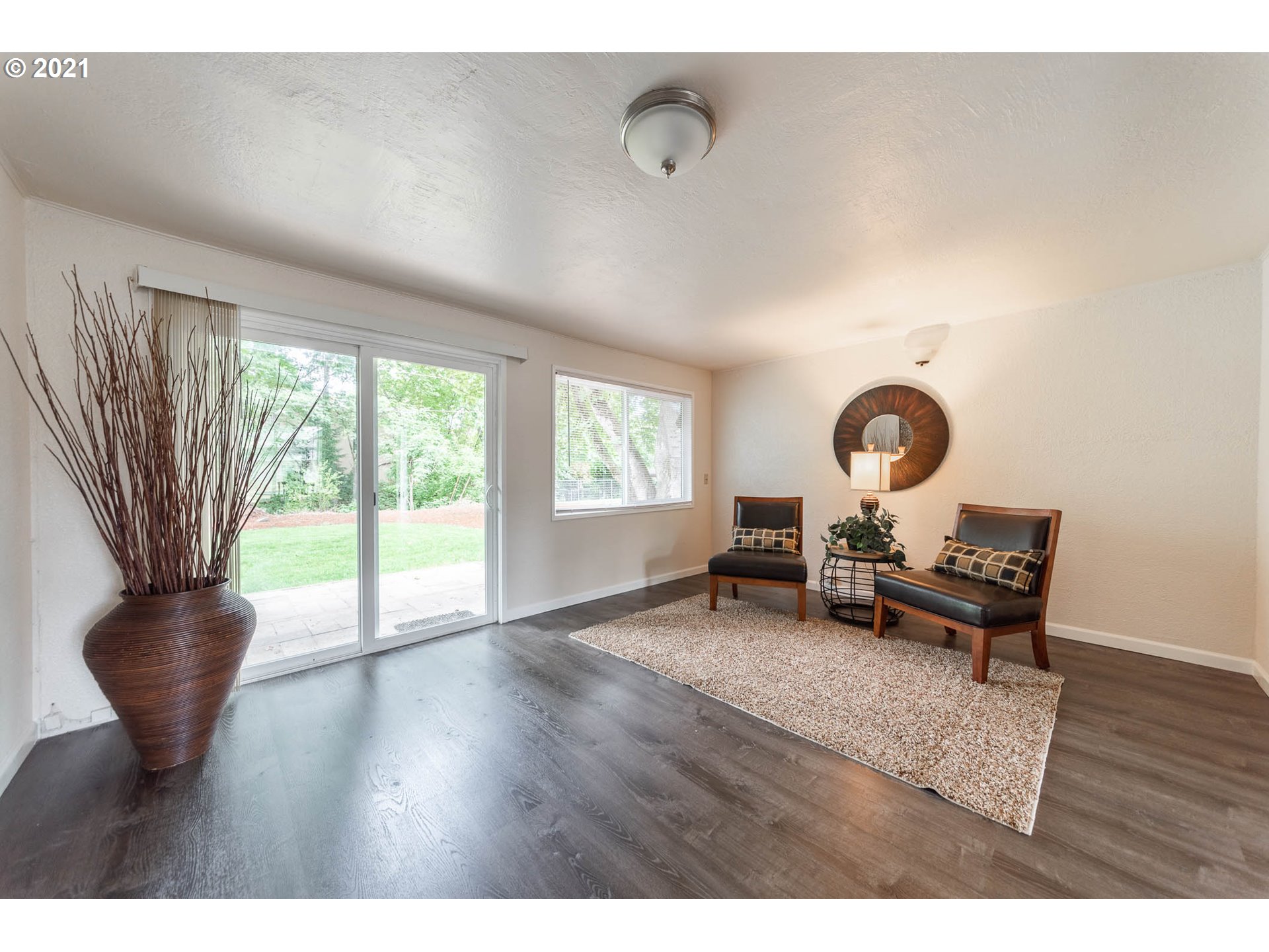 3518 Crocker Road Eugene, OR 97404 - Photo 6 of 27 Gallery Image 6