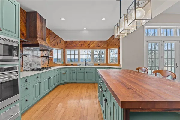 $2,600,000 | 1016 Kew Vasseur Road, Fayston, VT 05660