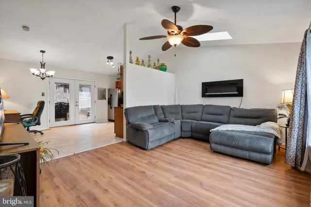 $425,000 | 303 Boxford Court, Frederick, MD 21702