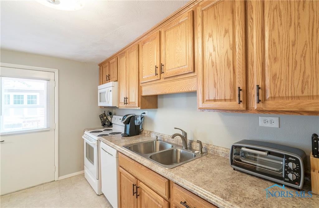 2423 Kenmoore Road Maumee, OH 43537 - Photo 18 of 33 Gallery Image 18