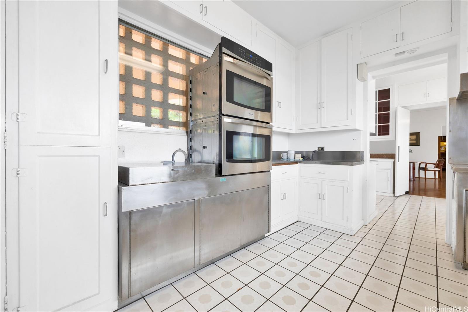 3647 Diamond Head Road Honolulu, HI 96816 - Photo 4 of 25