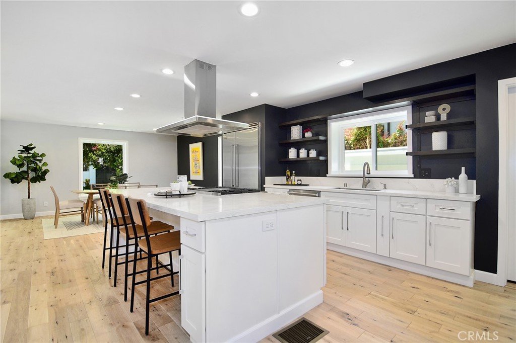 12427 Sunset Boulevard Los Angeles, CA 90049 - Photo 17 of 58