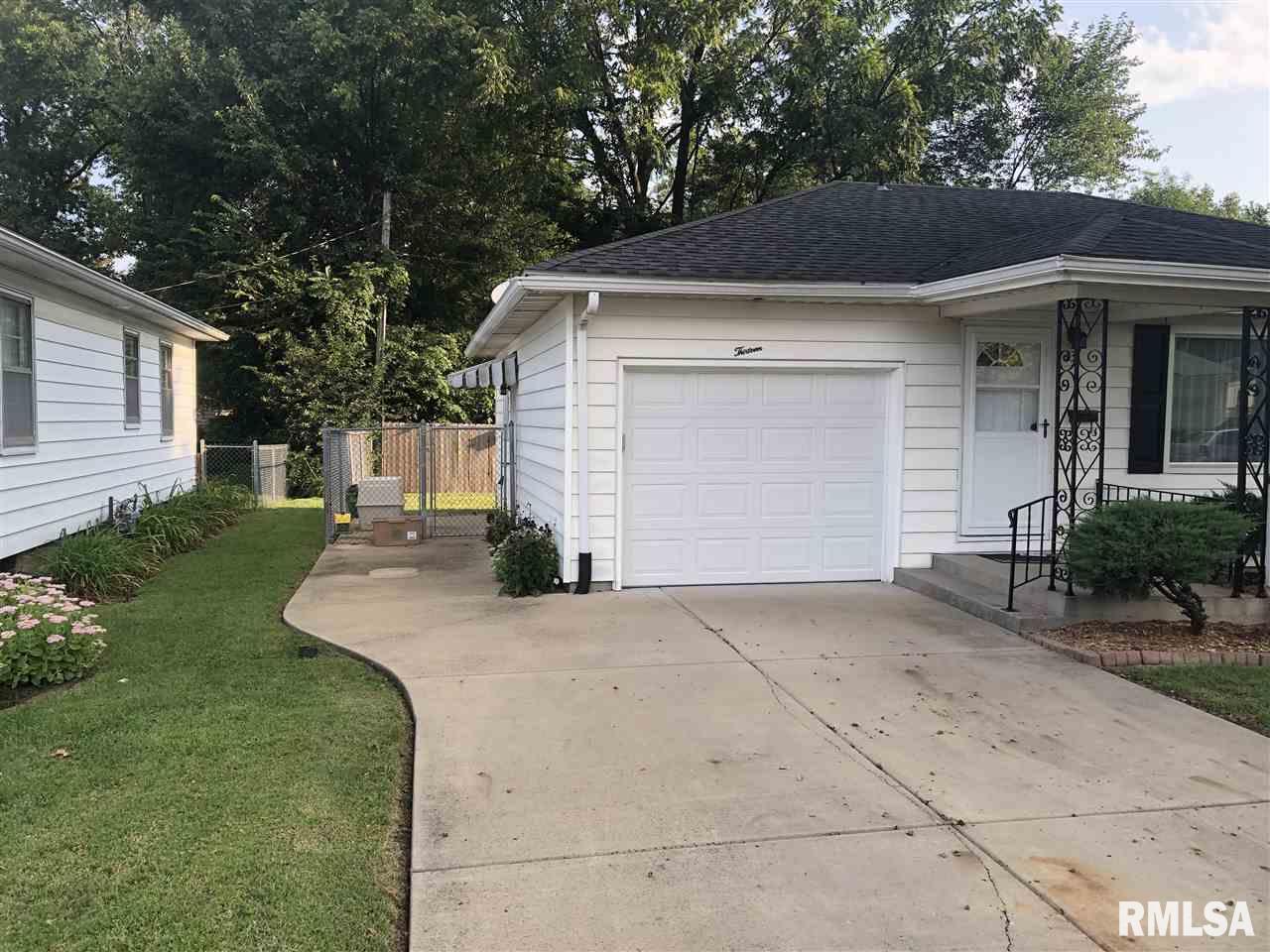 13 Alberta Lane Springfield, IL 62704 - Photo 3 of 19 Gallery Image 3