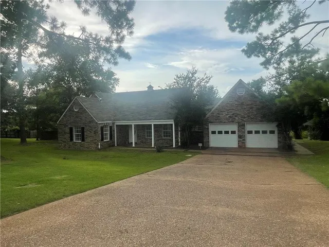 $585,000 | 749 Fish Hatchery Road, Natchitoches, LA 71457