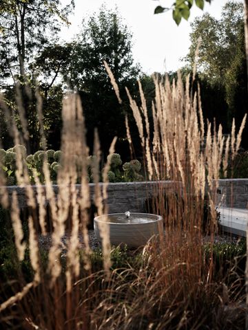 a view of multiple houses with city street