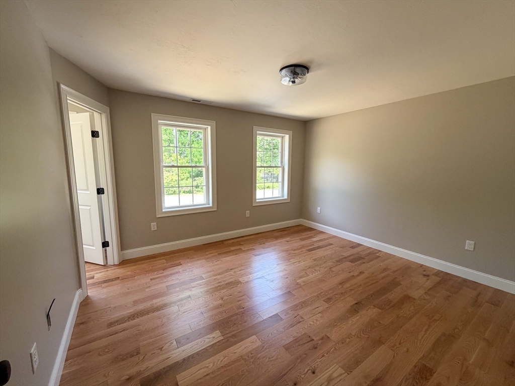 555 Neck Road Lancaster, MA 01523 - Photo 17 of 30