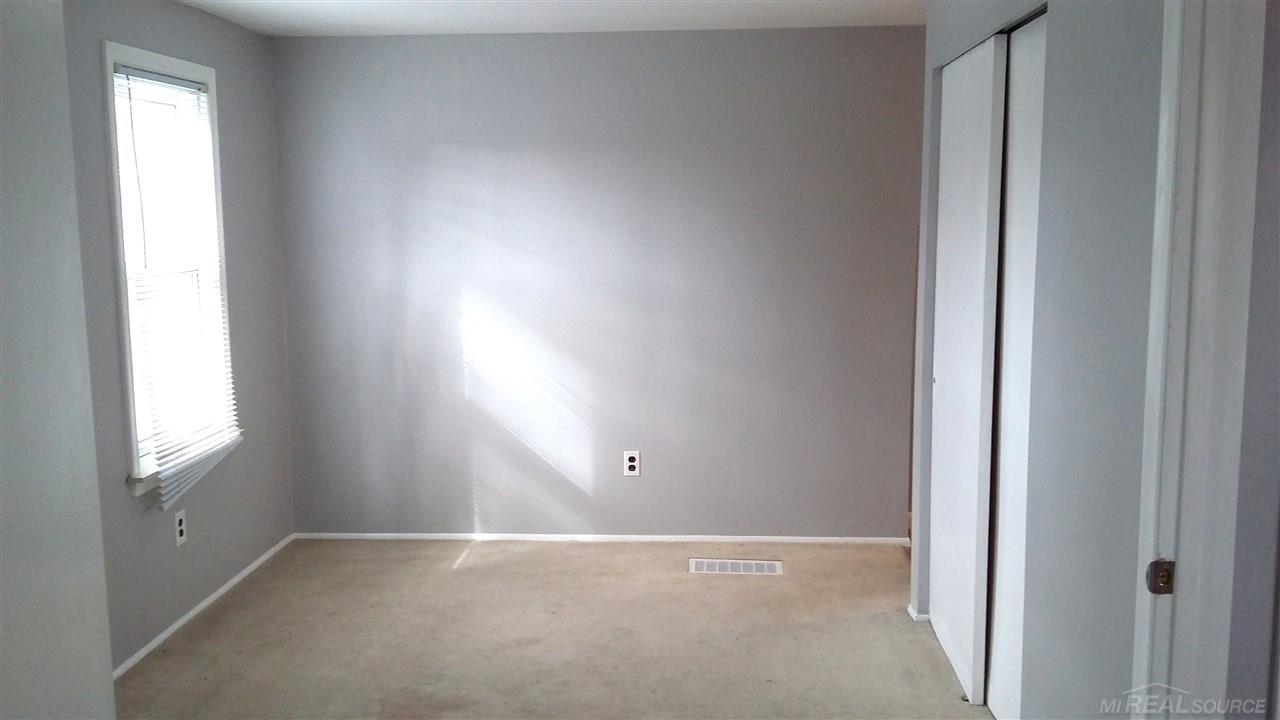 2057 Wiltshire Road Berkley, MI 48072 - Photo 30 of 36
