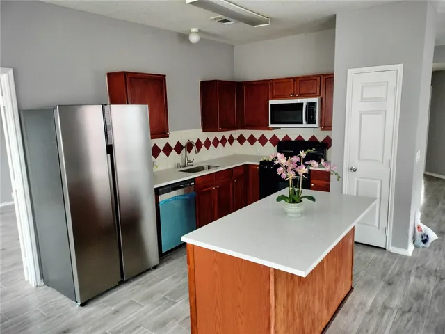 $2,150 | 14930 Sugarhollow Drive, Sugar Land, TX 77498